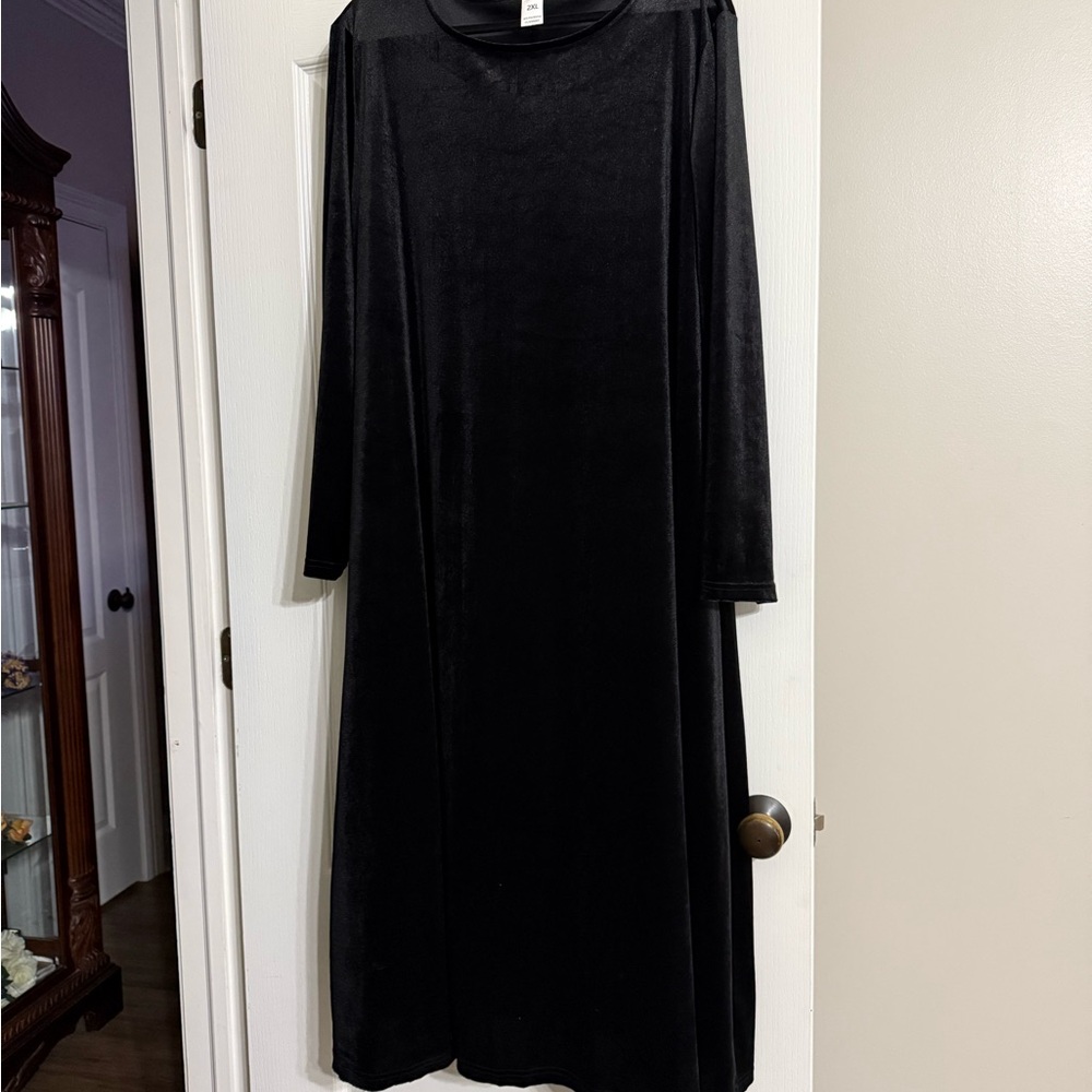 Elegant Black Velvet Dress